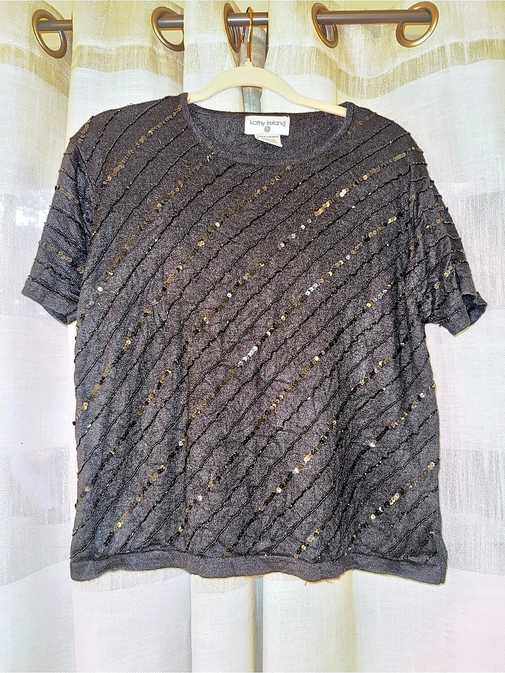 Kathy Ireland Sequin Short Sleeve Top in Black Large